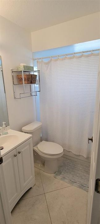 出租: $4,000 (3 贝兹, 2 浴室, 1314 平方英尺)