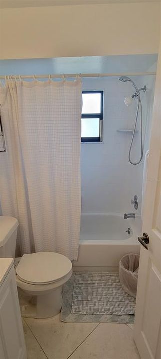 出租: $4,000 (3 贝兹, 2 浴室, 1314 平方英尺)