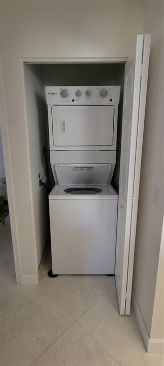 出租: $4,000 (3 贝兹, 2 浴室, 1314 平方英尺)