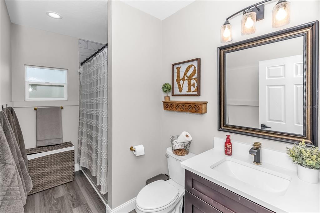 待售: $384,999 (3 贝兹, 2 浴室, 1600 平方英尺)