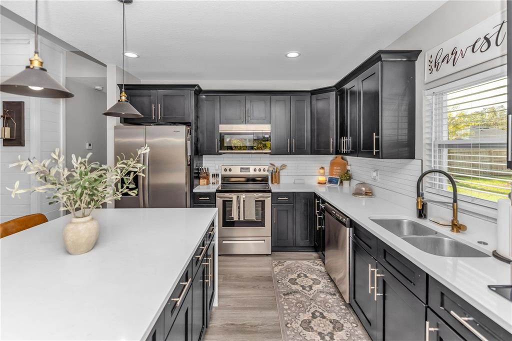 待售: $384,999 (3 贝兹, 2 浴室, 1600 平方英尺)