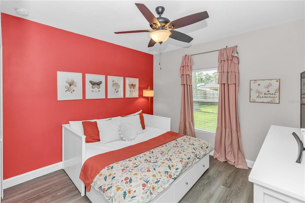 待售: $384,999 (3 贝兹, 2 浴室, 1600 平方英尺)