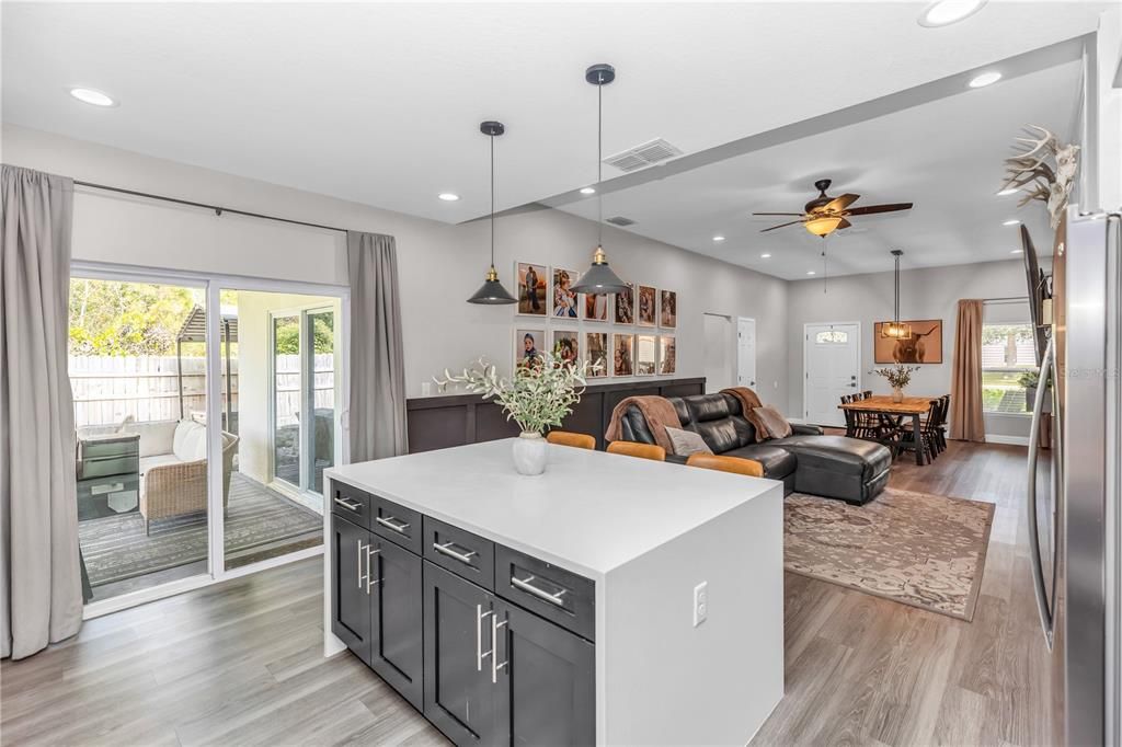 待售: $384,999 (3 贝兹, 2 浴室, 1600 平方英尺)