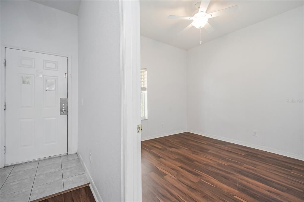 En Venta: $189,900 (3 camas, 2 baños, 1227 Pies cuadrados)