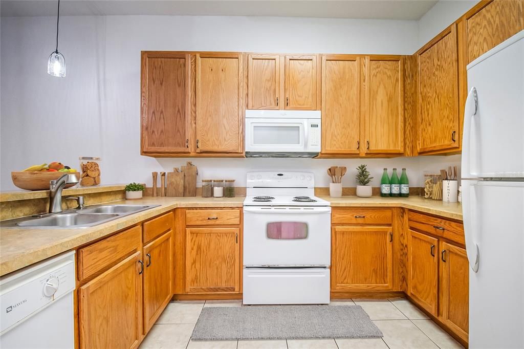 En Venta: $189,900 (3 camas, 2 baños, 1227 Pies cuadrados)