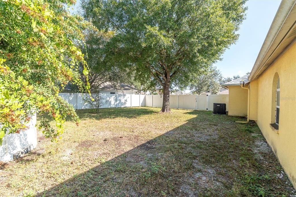 待售: $415,000 (4 贝兹, 2 浴室, 2024 平方英尺)