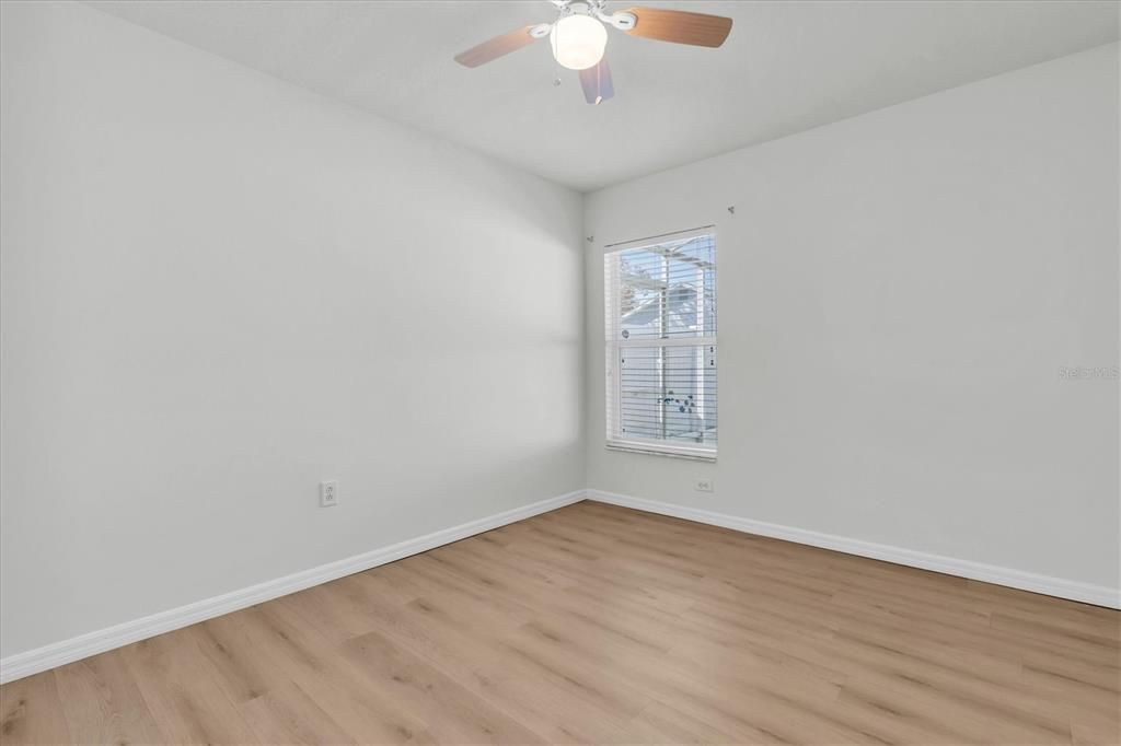 待售: $415,000 (4 贝兹, 2 浴室, 2024 平方英尺)