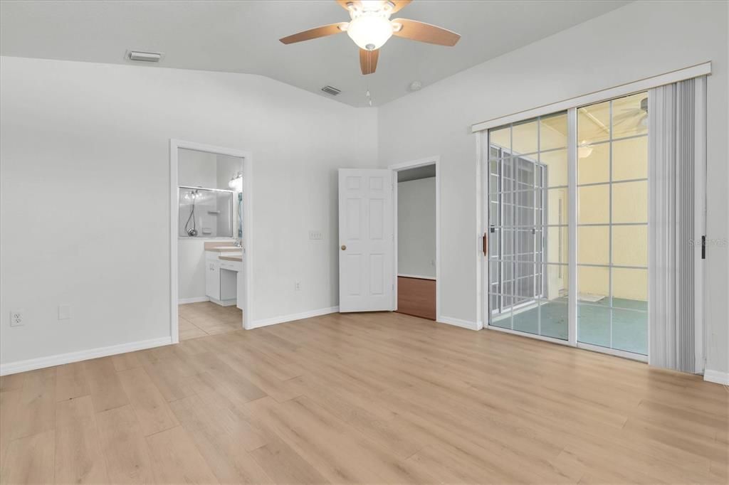 待售: $415,000 (4 贝兹, 2 浴室, 2024 平方英尺)