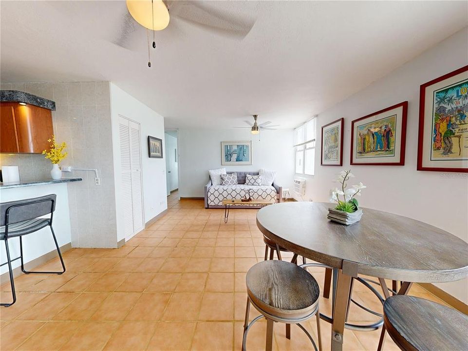 En Venta: $240,000 (1 camas, 1 baños, 746 Pies cuadrados)