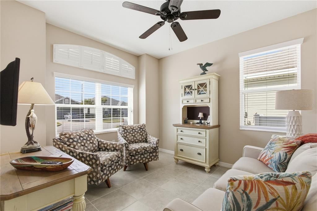 For Sale: $459,900 (3 beds, 2 baths, 2024 Square Feet)