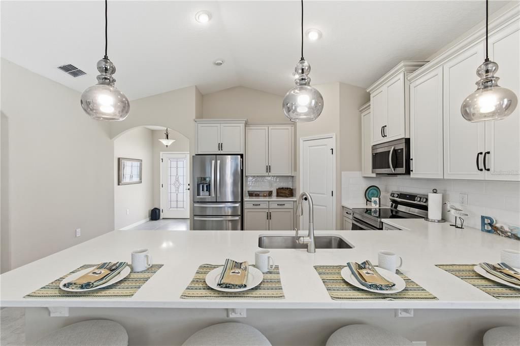 For Sale: $459,900 (3 beds, 2 baths, 2024 Square Feet)