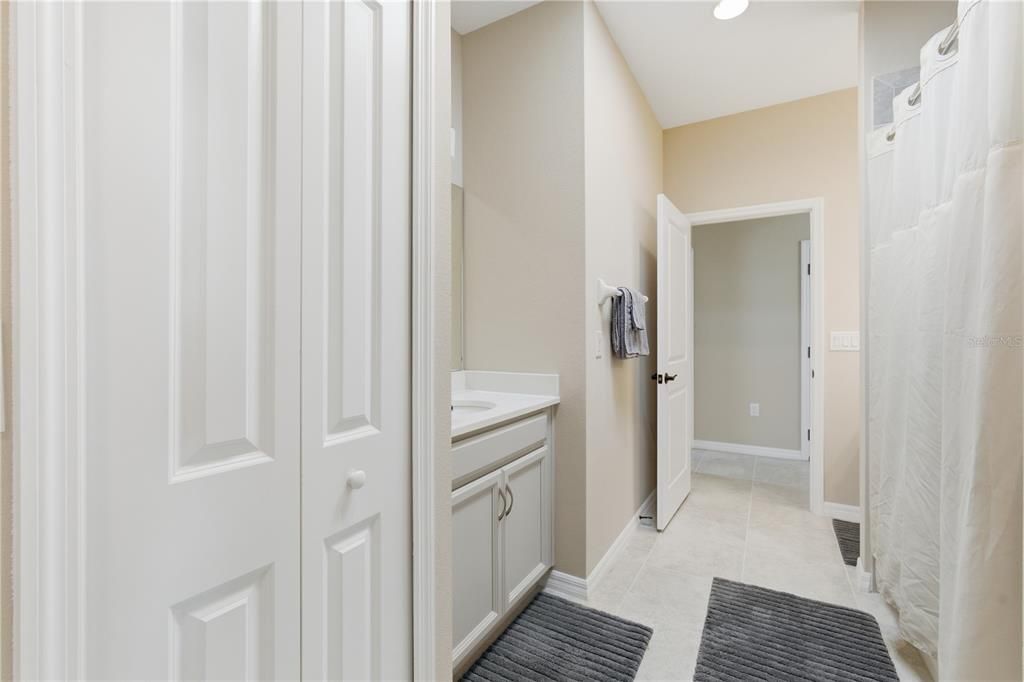 For Sale: $459,900 (3 beds, 2 baths, 2024 Square Feet)