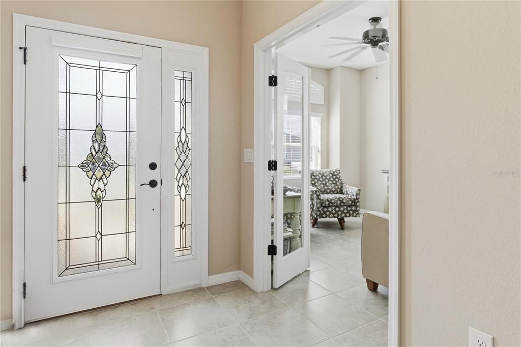 For Sale: $459,900 (3 beds, 2 baths, 2024 Square Feet)