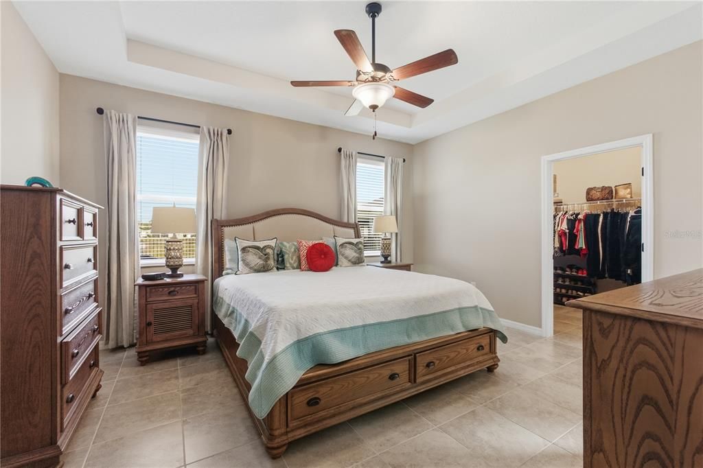 For Sale: $459,900 (3 beds, 2 baths, 2024 Square Feet)