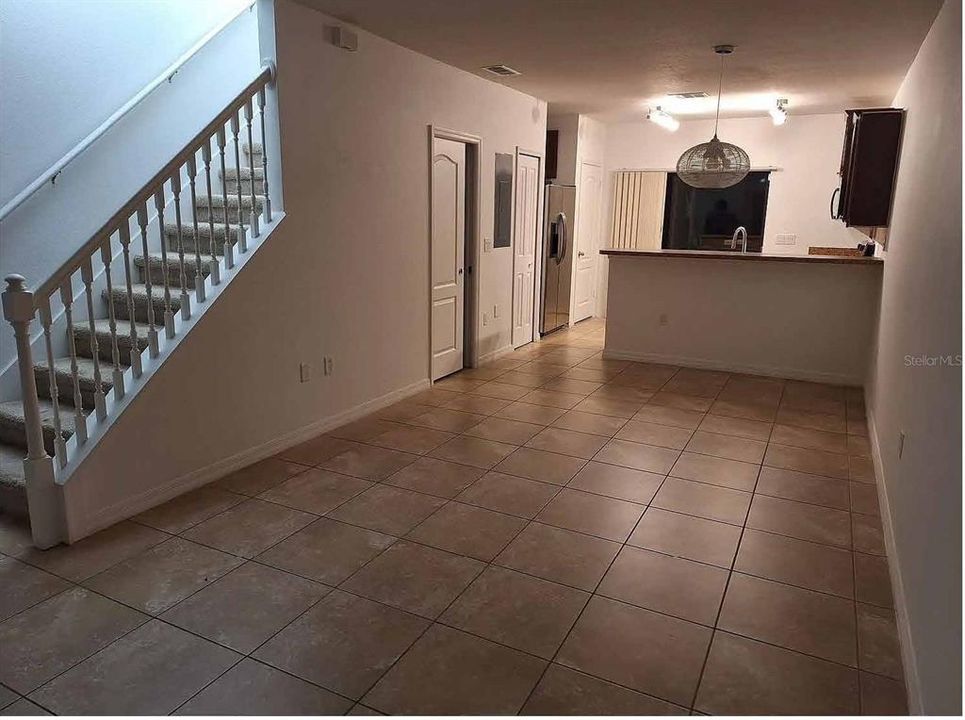 For Rent: $1,700 (2 beds, 3 baths, 1056 Square Feet)