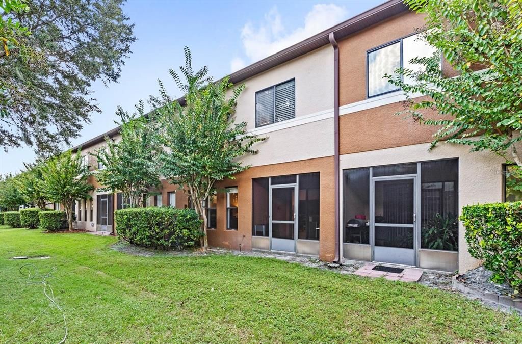 For Rent: $1,700 (2 beds, 3 baths, 1056 Square Feet)