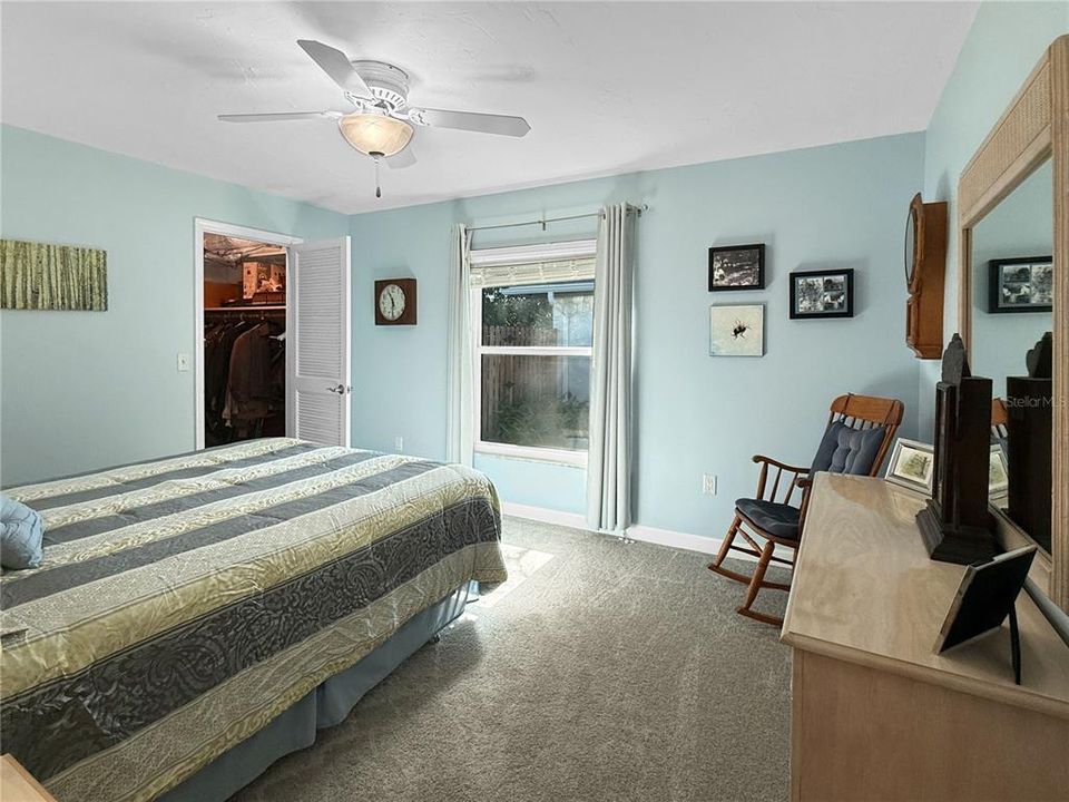 待售: $525,000 (3 贝兹, 2 浴室, 2052 平方英尺)