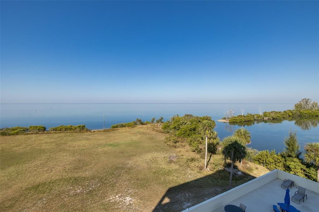 На продажу: $379,000 (2 спален, 2 ванн, 950 Квадратных фут)