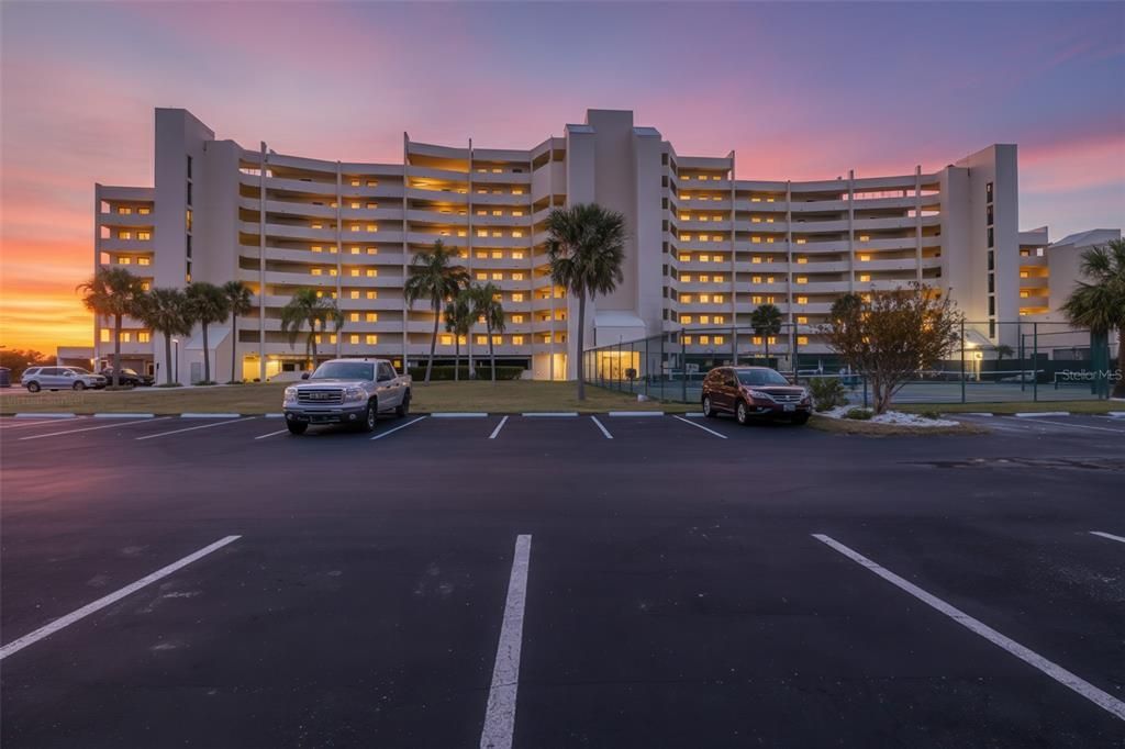 На продажу: $379,000 (2 спален, 2 ванн, 950 Квадратных фут)