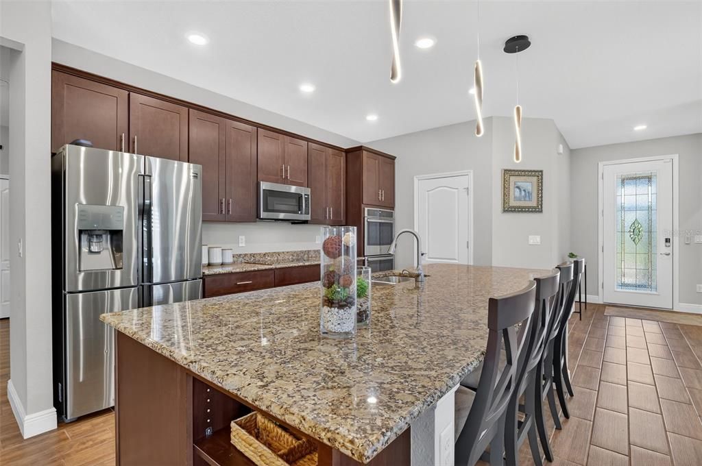 На продажу: $579,999 (3 спален, 2 ванн, 2067 Квадратных фут)