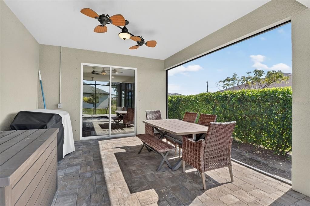 На продажу: $579,999 (3 спален, 2 ванн, 2067 Квадратных фут)