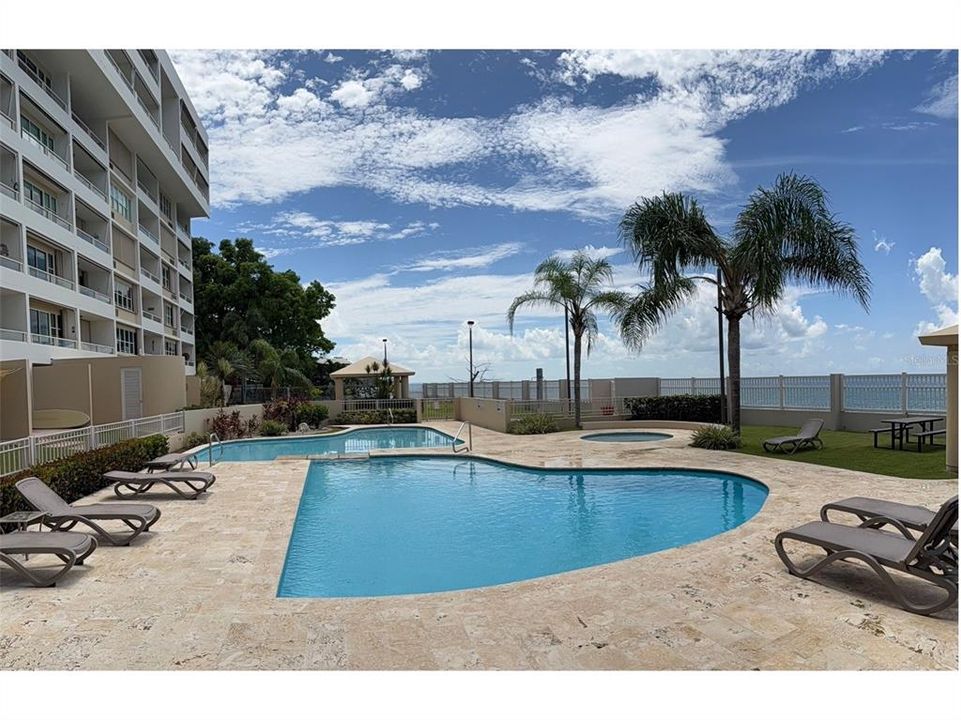 For Rent: $1,500 (1 beds, 1 baths, 671 Square Feet)