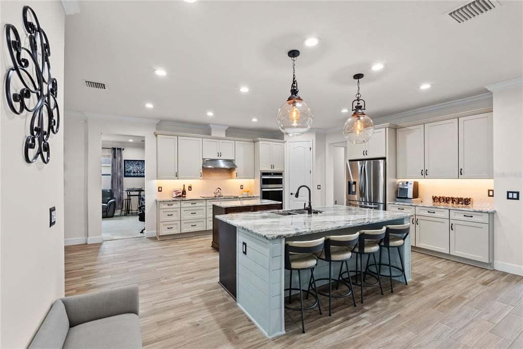 For Sale: $975,000 (4 beds, 4 baths, 3158 Square Feet)