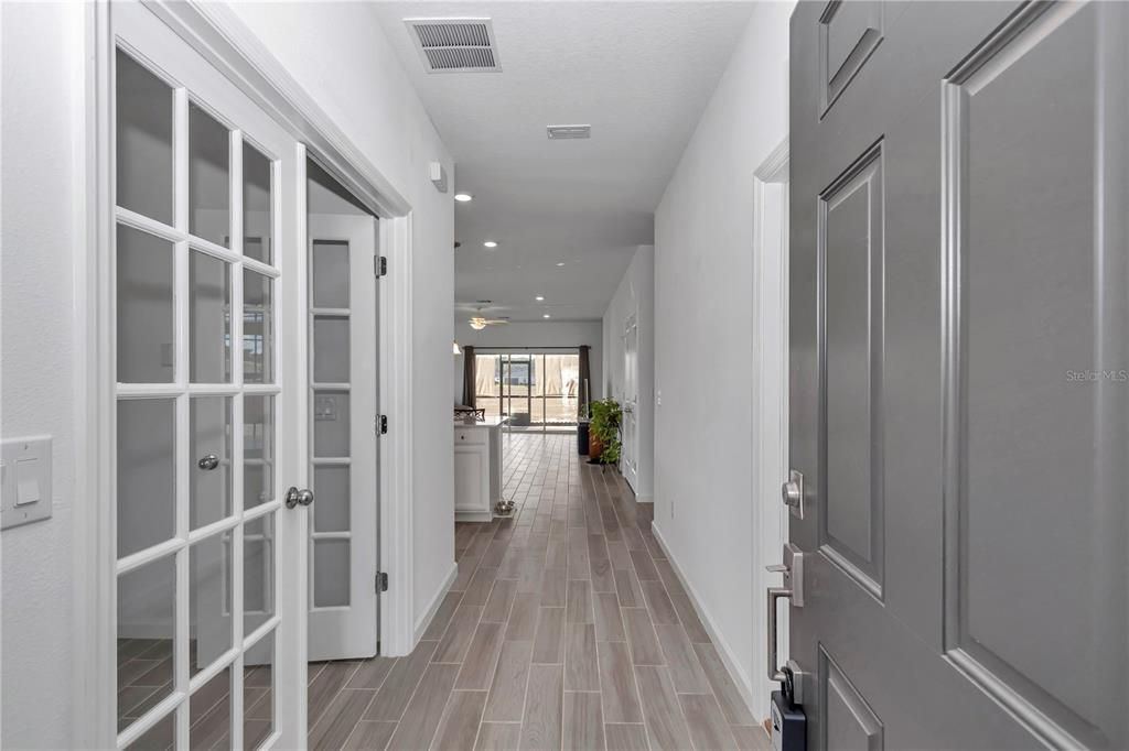 For Sale: $285,000 (3 beds, 2 baths, 1755 Square Feet)