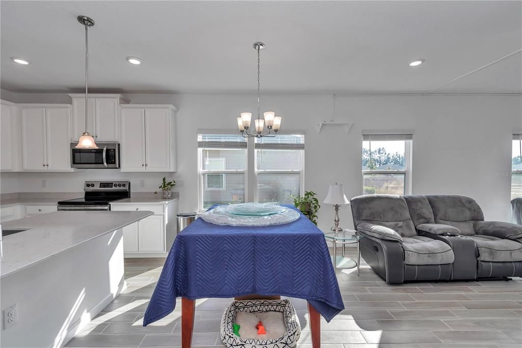 For Sale: $285,000 (3 beds, 2 baths, 1755 Square Feet)