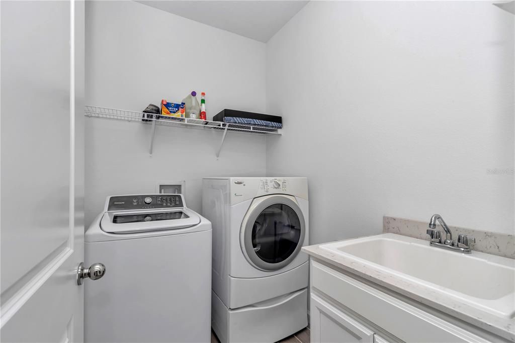 For Sale: $285,000 (3 beds, 2 baths, 1755 Square Feet)