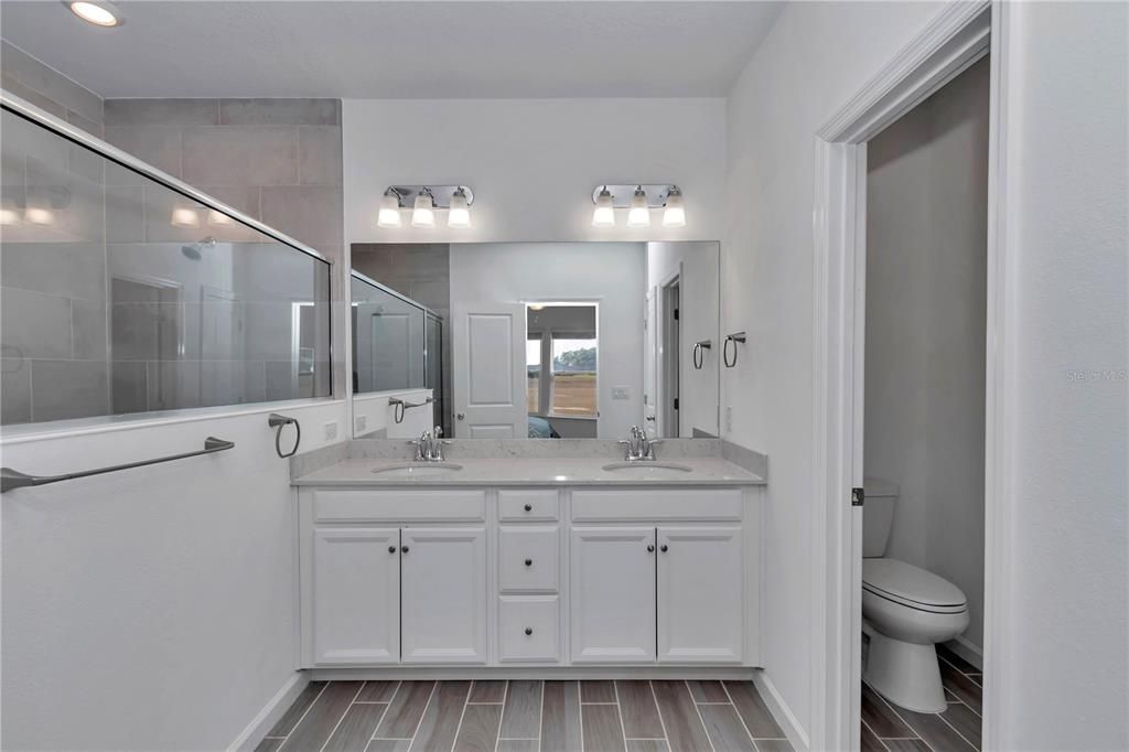 For Sale: $285,000 (3 beds, 2 baths, 1755 Square Feet)