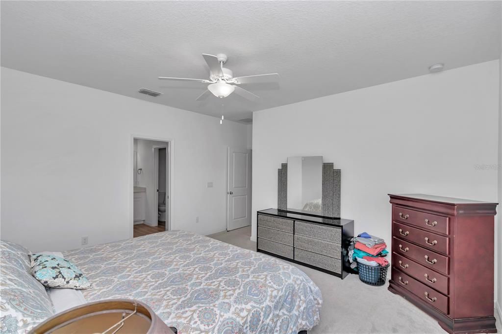 For Sale: $285,000 (3 beds, 2 baths, 1755 Square Feet)