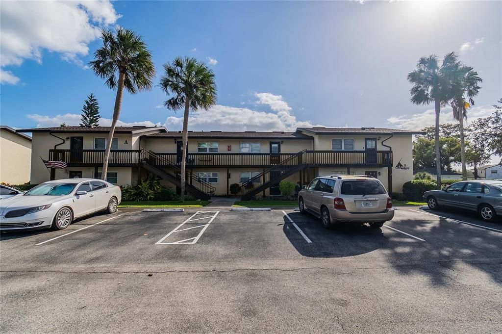 For Sale: $135,000 (2 beds, 1 baths, 840 Square Feet)