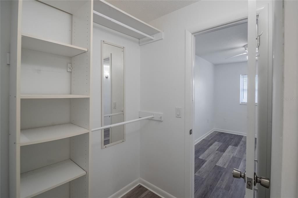 For Sale: $135,000 (2 beds, 1 baths, 840 Square Feet)