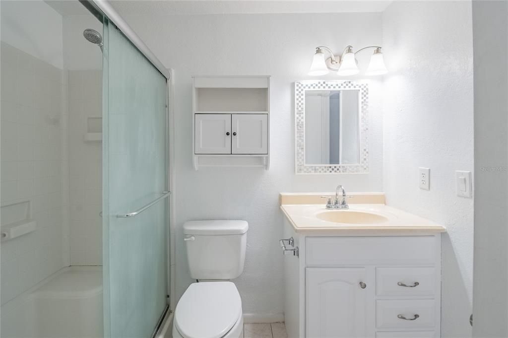 For Sale: $135,000 (2 beds, 1 baths, 840 Square Feet)