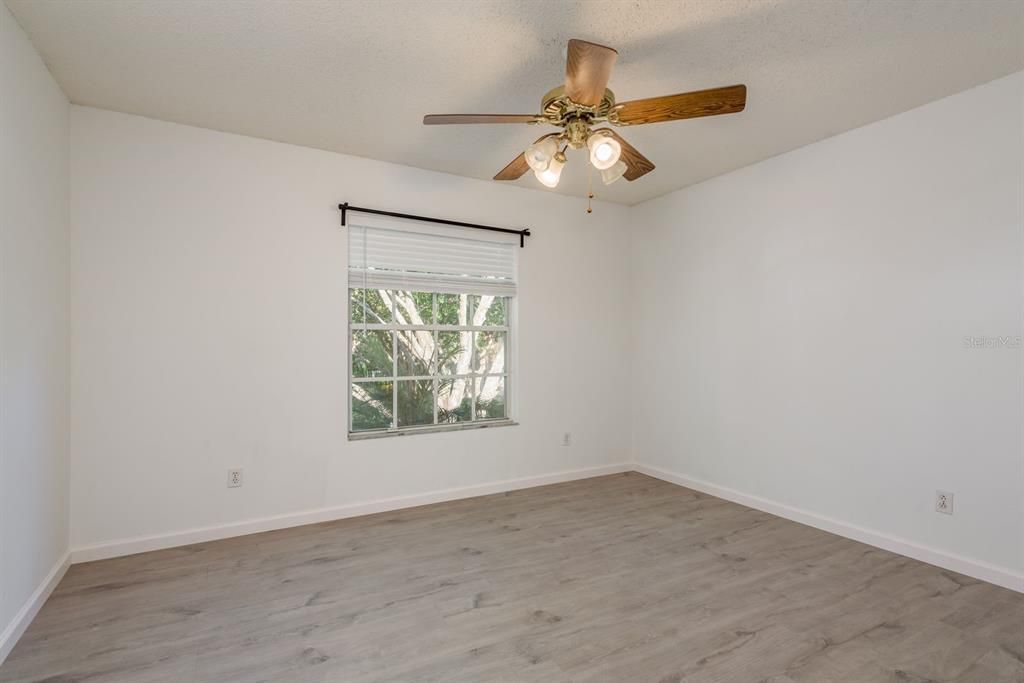 For Sale: $300,000 (3 beds, 2 baths, 1435 Square Feet)