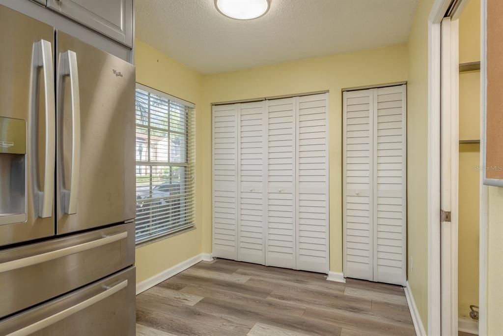 For Sale: $300,000 (3 beds, 2 baths, 1435 Square Feet)