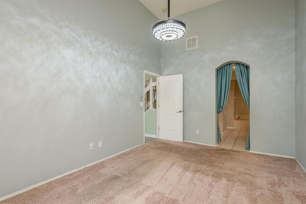 For Sale: $300,000 (3 beds, 2 baths, 1435 Square Feet)