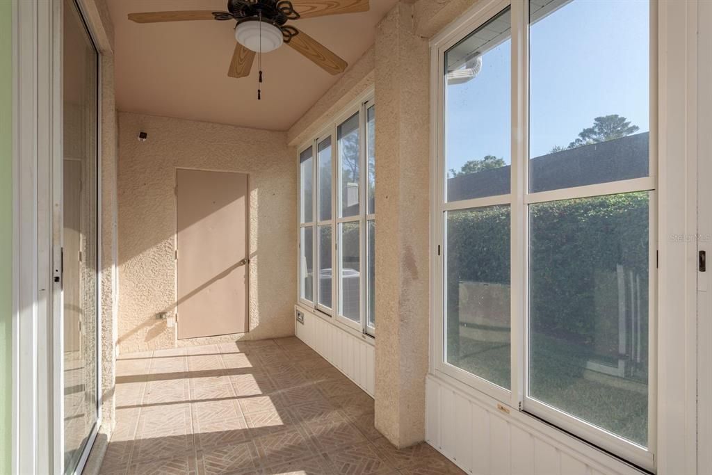 For Sale: $300,000 (3 beds, 2 baths, 1435 Square Feet)