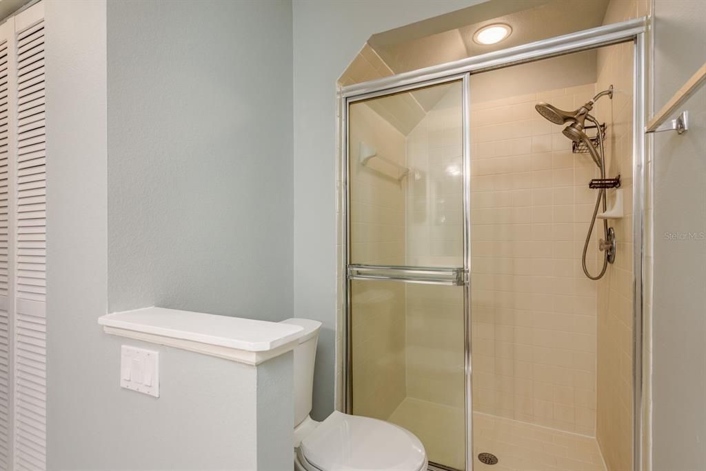 For Sale: $300,000 (3 beds, 2 baths, 1435 Square Feet)