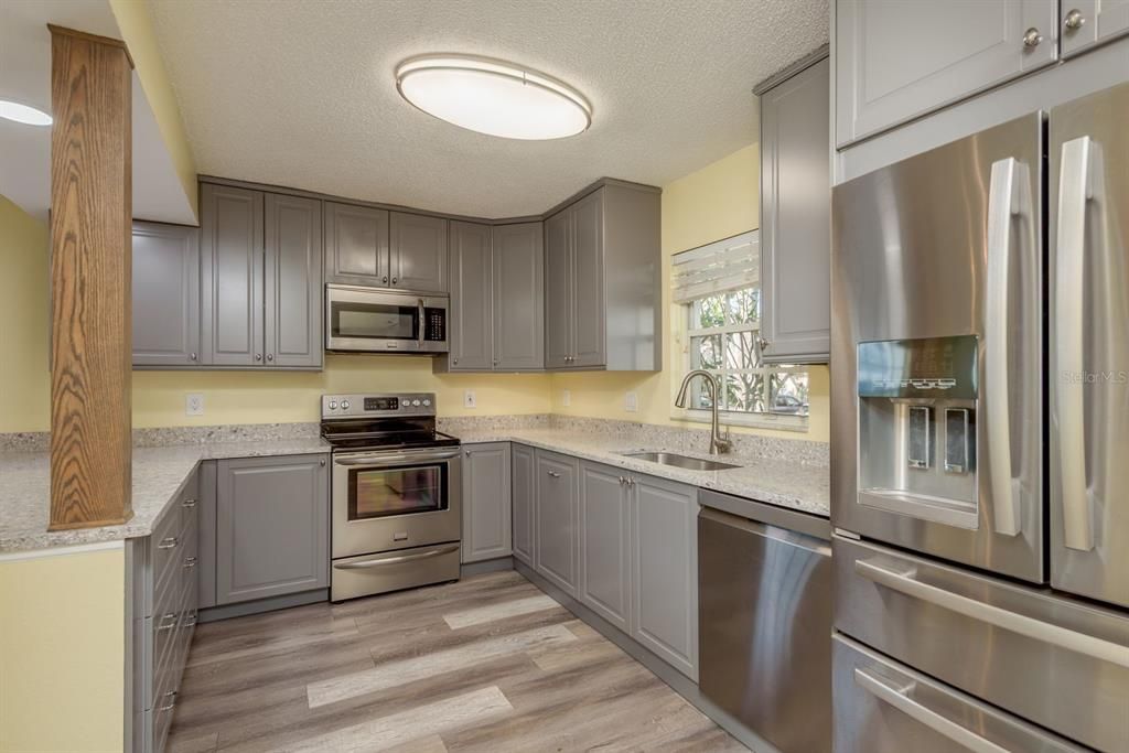 For Sale: $300,000 (3 beds, 2 baths, 1435 Square Feet)