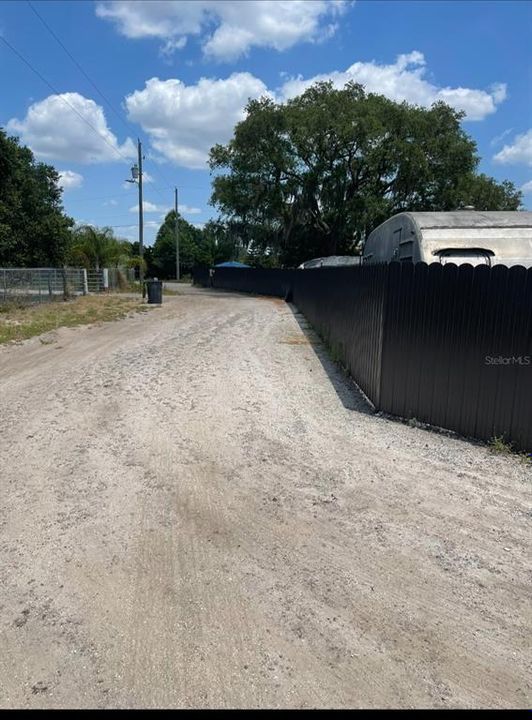 待售: $100,000 (0.09 acres)