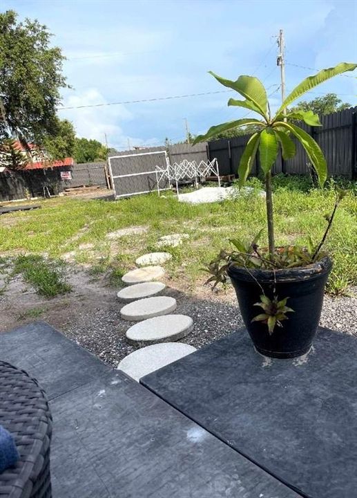 待售: $100,000 (0.09 acres)