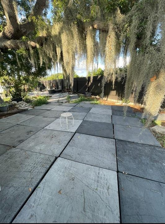 待售: $100,000 (0.09 acres)