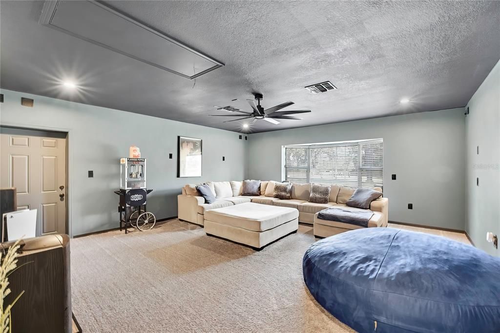 На продажу: $1,125,000 (3 спален, 2 ванн, 2257 Квадратных фут)