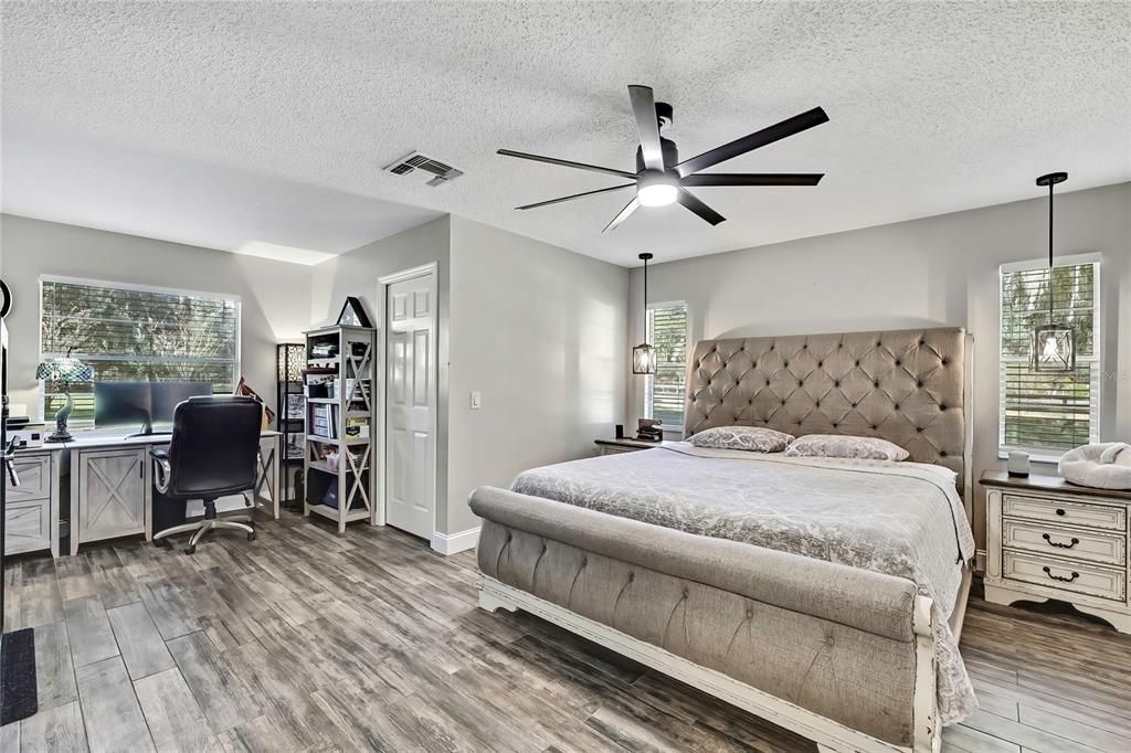 На продажу: $1,125,000 (3 спален, 2 ванн, 2257 Квадратных фут)