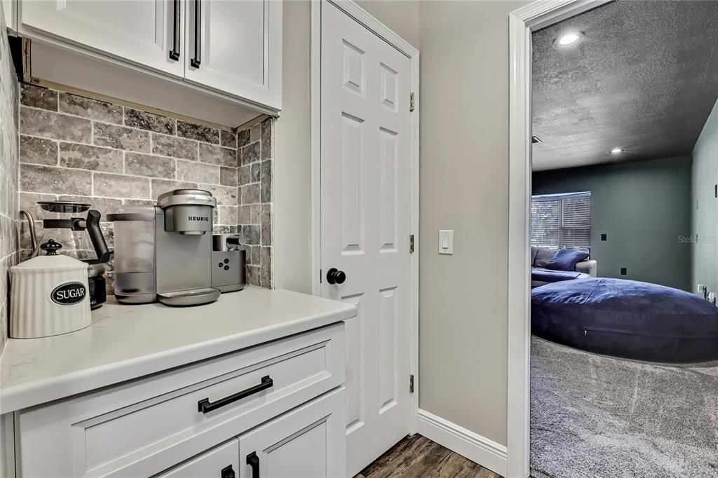 На продажу: $1,125,000 (3 спален, 2 ванн, 2257 Квадратных фут)