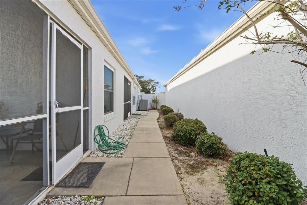 待售: $255,000 (2 贝兹, 2 浴室, 1548 平方英尺)