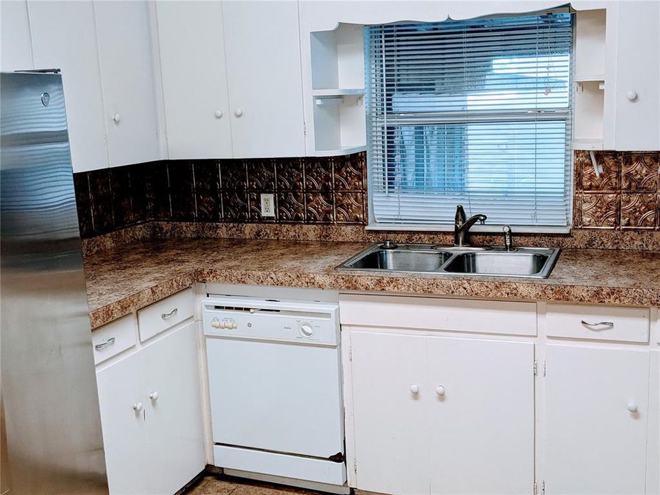 В аренду: $2,500 (2 спален, 2 ванн, 1409 Квадратных фут)