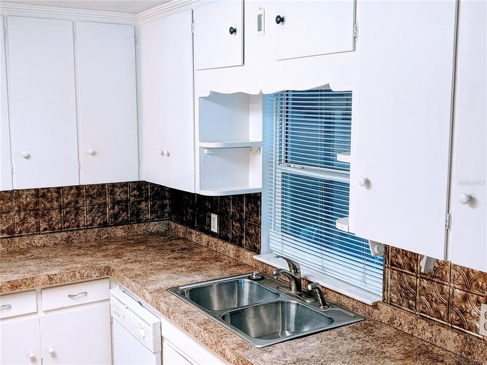 В аренду: $2,500 (2 спален, 2 ванн, 1409 Квадратных фут)